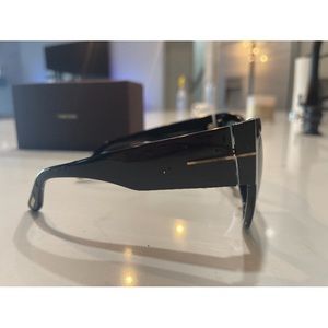 Tom Ford Anoushka Black Cat-Eye Sunglasses